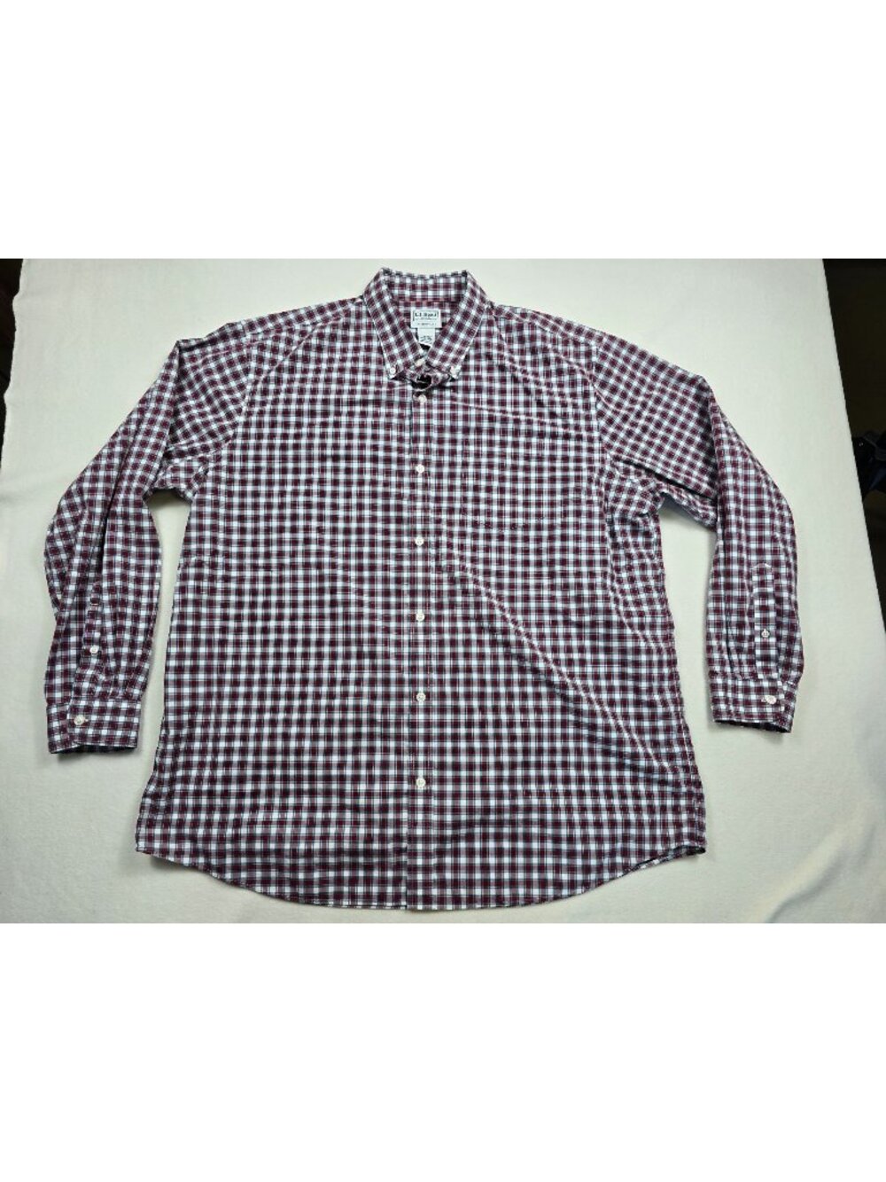 LL Bean Mens Traditional Fit XL Reg Burgundy White Checkered Long Sleeve Shirt
